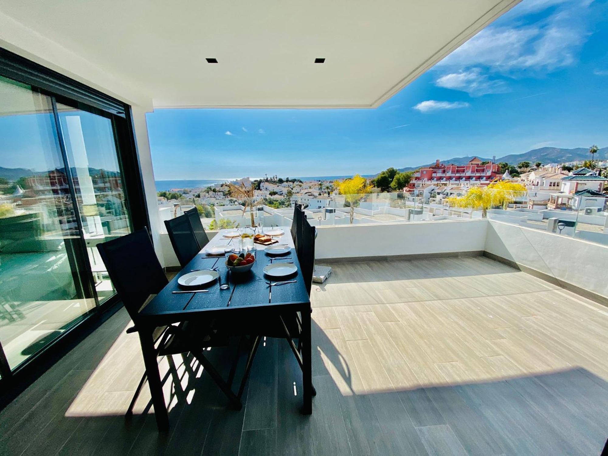 Royal Palm 22 Luxurious 3 Bedroom Penthouse Nerja Exterior photo